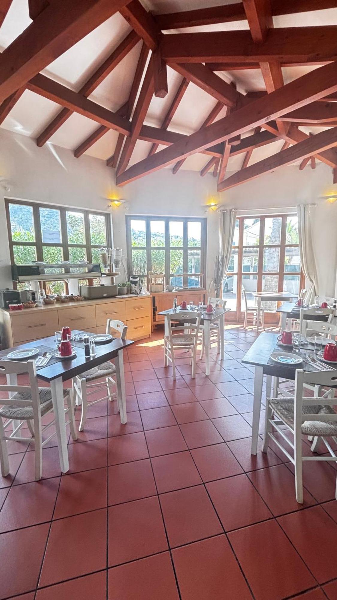 Hotel La Bastide Le Lavandou Exterior foto